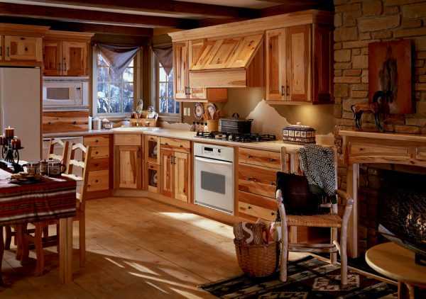 Варианты кухонь в деревянном доме